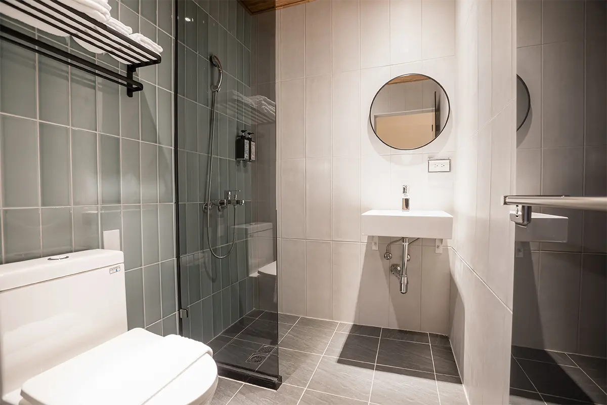 room_3_7_20260826_6mu3wx.webp